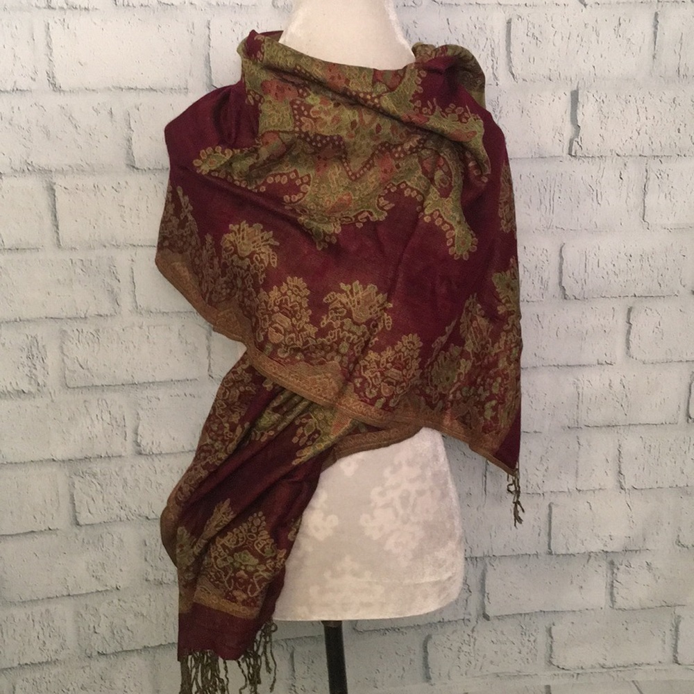 NWOT Pashmina-like Wrap